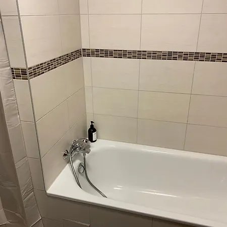 3 Zimmerwohnung Naehe Autobahn A8 Apartman