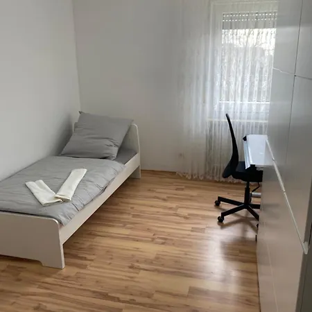 Apartman 3 Zimmerwohnung Naehe Autobahn A8 Augsburg